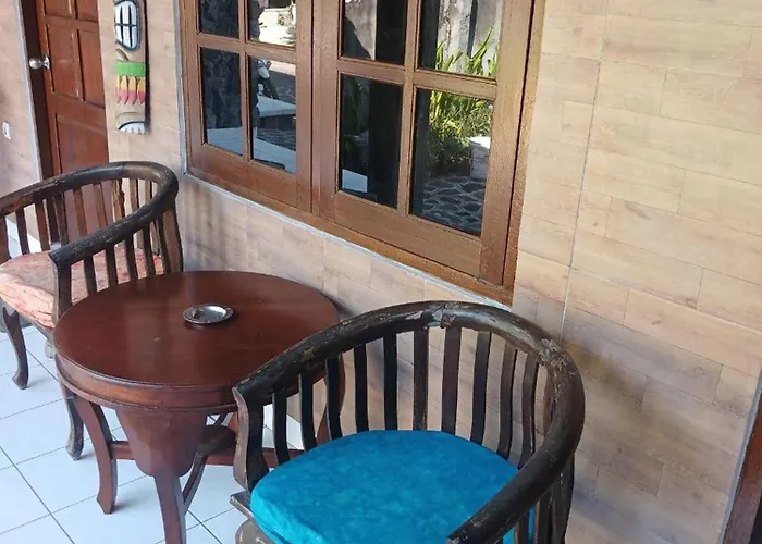 Guest house Tara Bar & Resto Air Sanih *