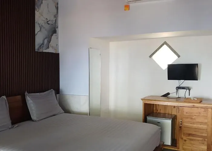 Guest house Tara Bar & Resto Air Sanih