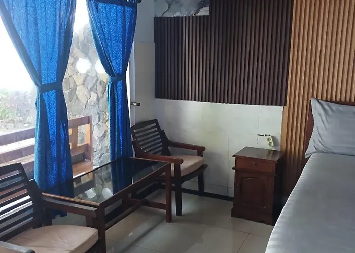 Tara Bar & Resto Air Sanih Kubutambahan (Bali)
