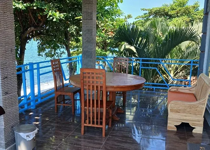 Guest house Tara Bar & Resto Air Sanih Kubutambahan (Bali)