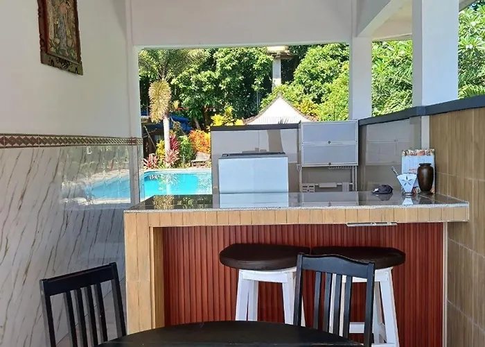 Guest house Tara Bar & Resto Air Sanih
