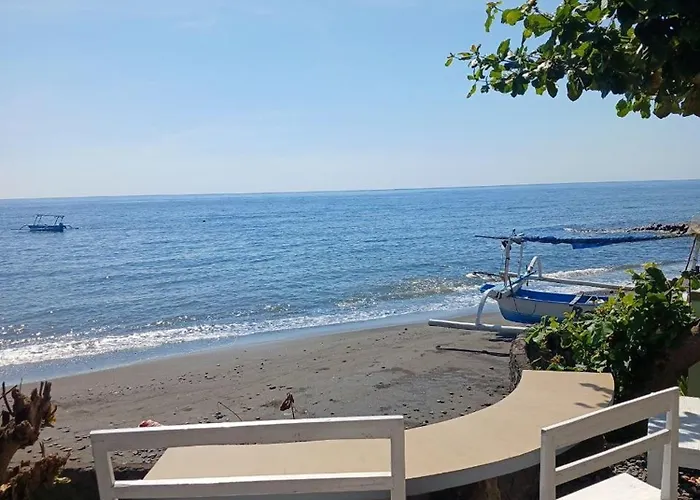 Tara Bar & Resto Air Sanih Kubutambahan (Bali)