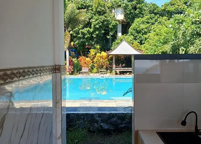 Tara Bar & Resto Air Sanih Guest house