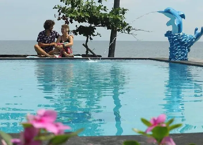 Tara Bar & Resto Air Sanih * Kubutambahan (Bali)